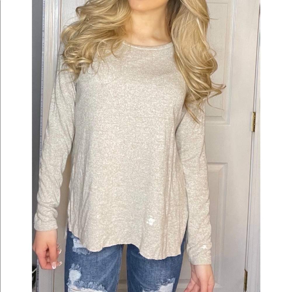 @americaneagle “soft & sexy” cream sweater✨